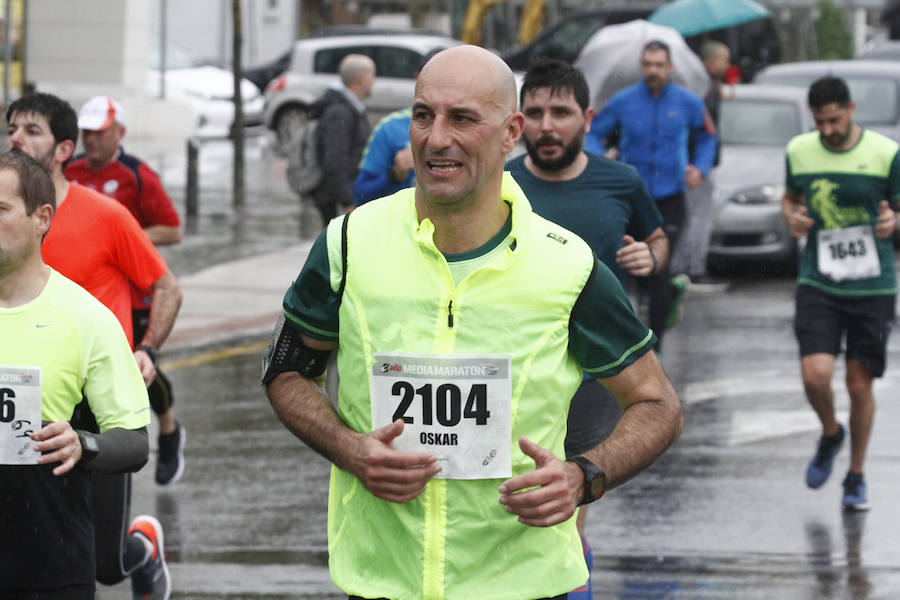 Fotos: ¿Estuviste en la EDP Media Maratón de Gijón? ¡Búscate! (2)