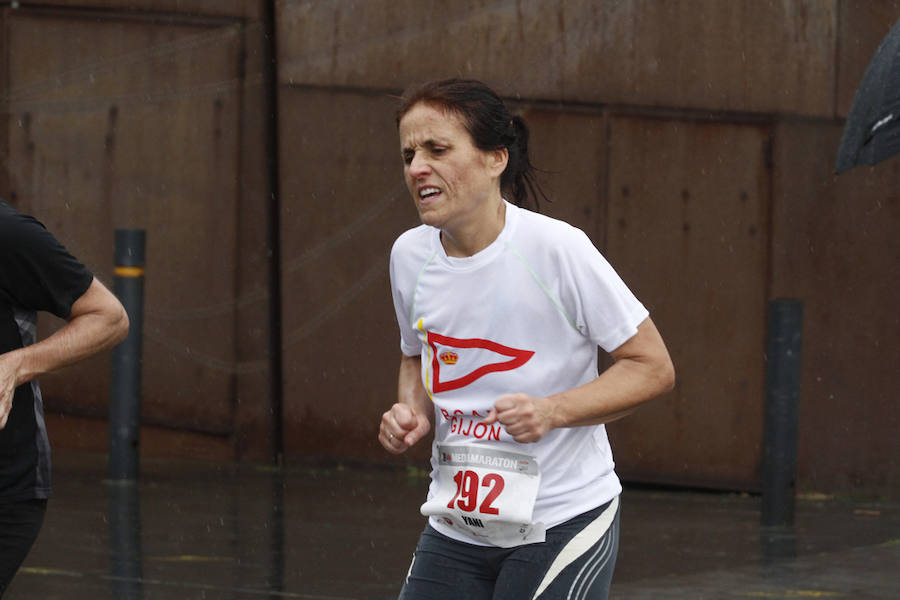 Fotos: ¿Estuviste en la EDP Media Maratón de Gijón? ¡Búscate! (2)