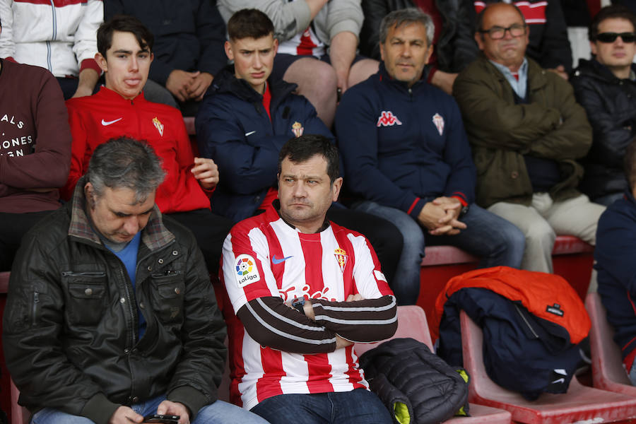 Fotos: ¿Estuviste en el Sporting B - Albacete? ¡Búscate!