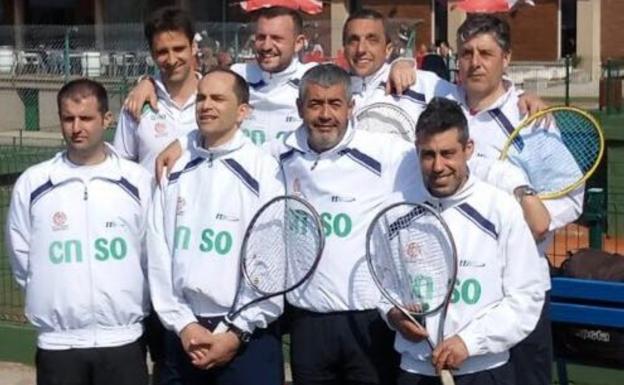 Los veteranos se la juegan ante el Tenis Gijón