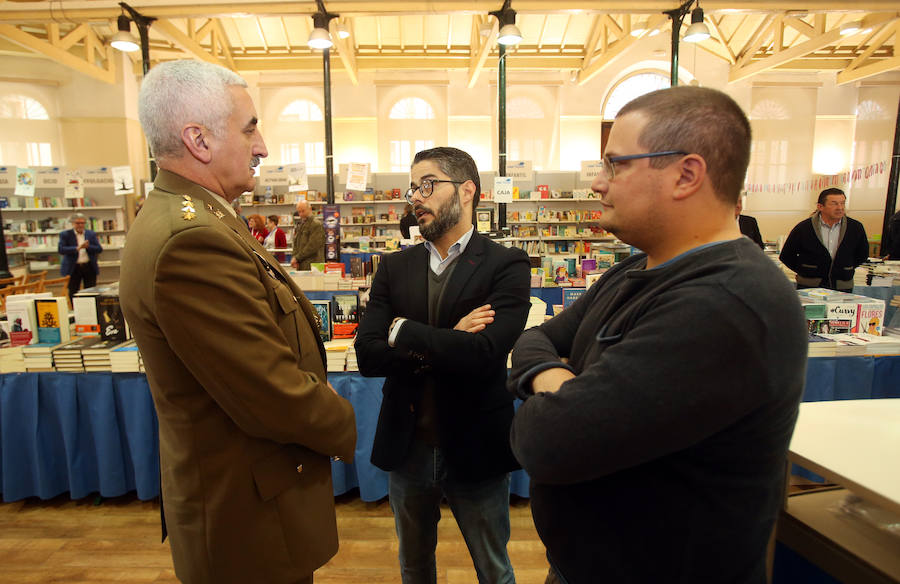 La feria vuelve un año más con el objetivo de rendir homenaje a la lectura. Permanecerá abierta hasta el domingo 13 de mayo