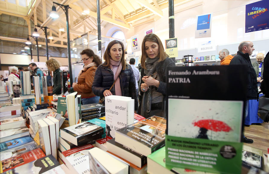 La feria vuelve un año más con el objetivo de rendir homenaje a la lectura. Permanecerá abierta hasta el domingo 13 de mayo