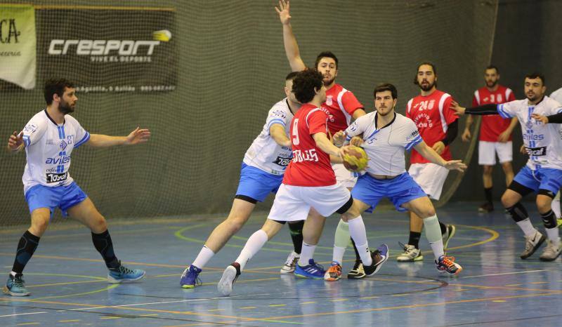 Fotos: Toscaf Atlética 32-22 Ademar B, en imágenes