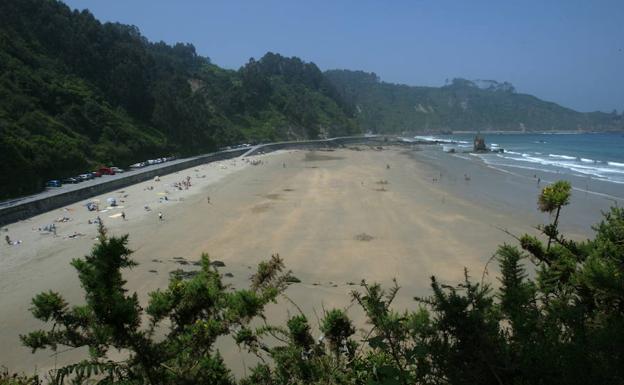 Asturias pierde tres banderas azules