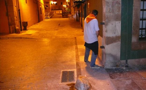 Más denuncias por orinar en la calle en Gijón