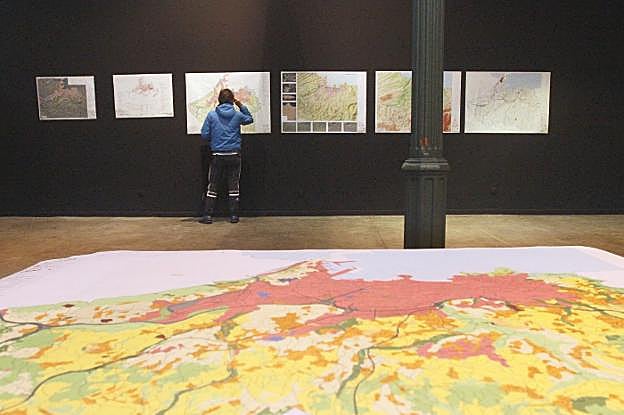 Oficina del PGO instalada en el Museo del Ferrocarril en la primera información pública. 