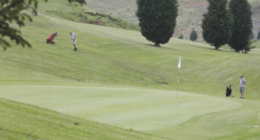 Fotos: Torneo de golf de EL COMERCIO, en Villaviciosa