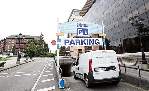 Comamsa entrega al 'banco malo' el aparcamiento y un tercio de los locales del Centro Cívico de Oviedo