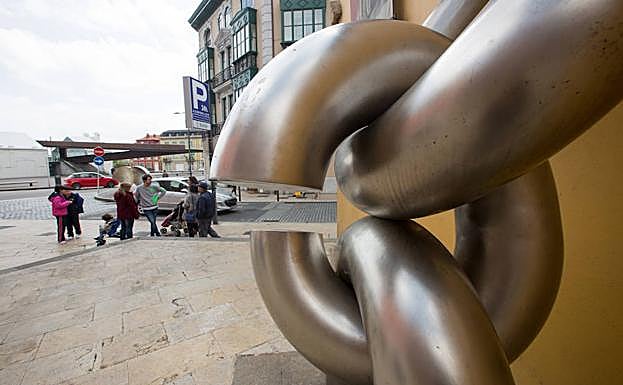'El eslabón', en Avilés. 