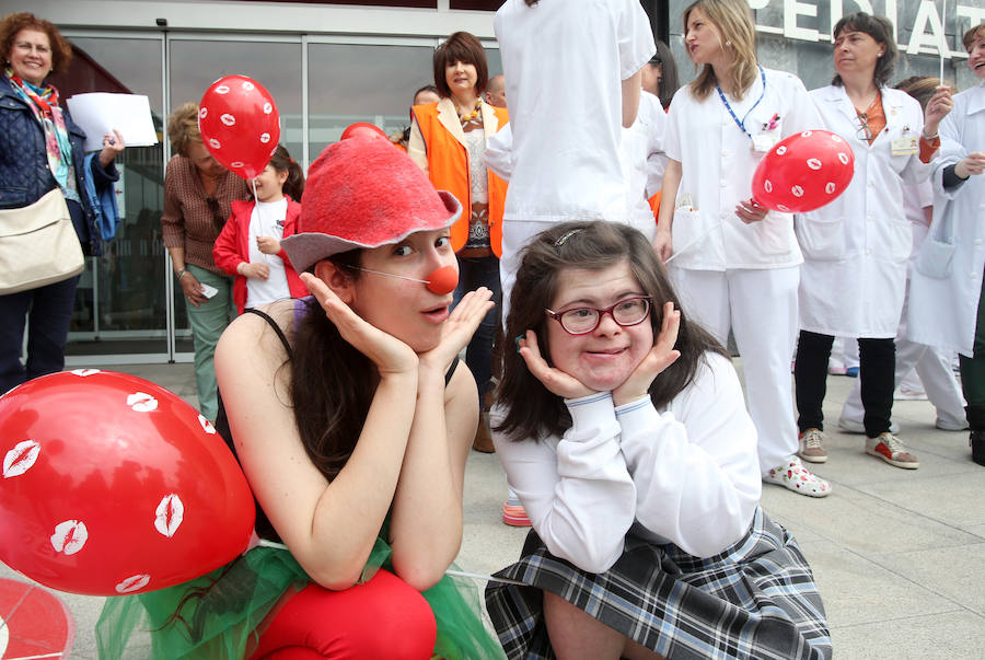 Fotos: Día Internacional de la Infancia Hospitalizada en el HUCA