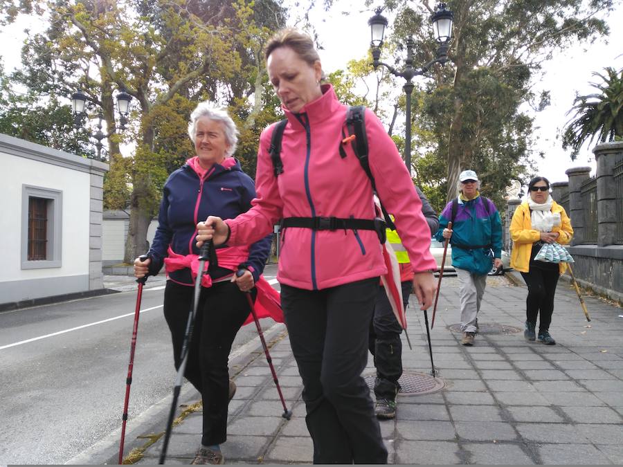 Fotos: La Chiruca recorre el Camino de Santiago entre Muros y Soto de Luiña