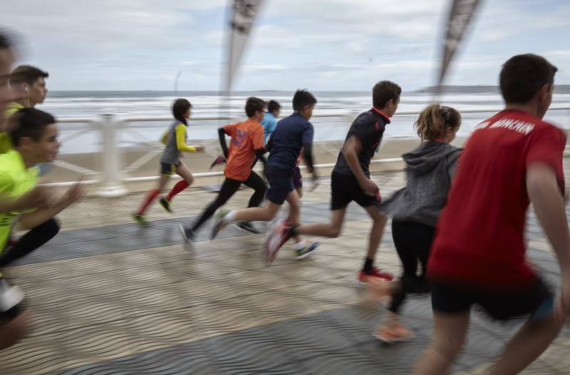 Fotos: Carrera benéfica en la playa de Salinas