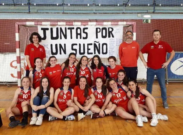 El equipo júnior femenino del Grupo Covadonga. 