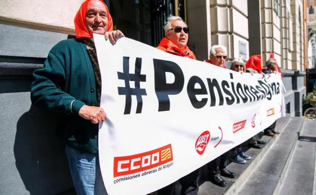 Pensionistas, durante una concentración.