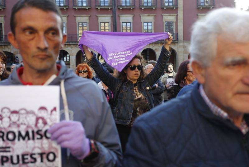 Concentraciones en las principales ciudades asturianas para reclamar el cumplimiento del pacto de Estado y más presupuesto contra la violencia machista