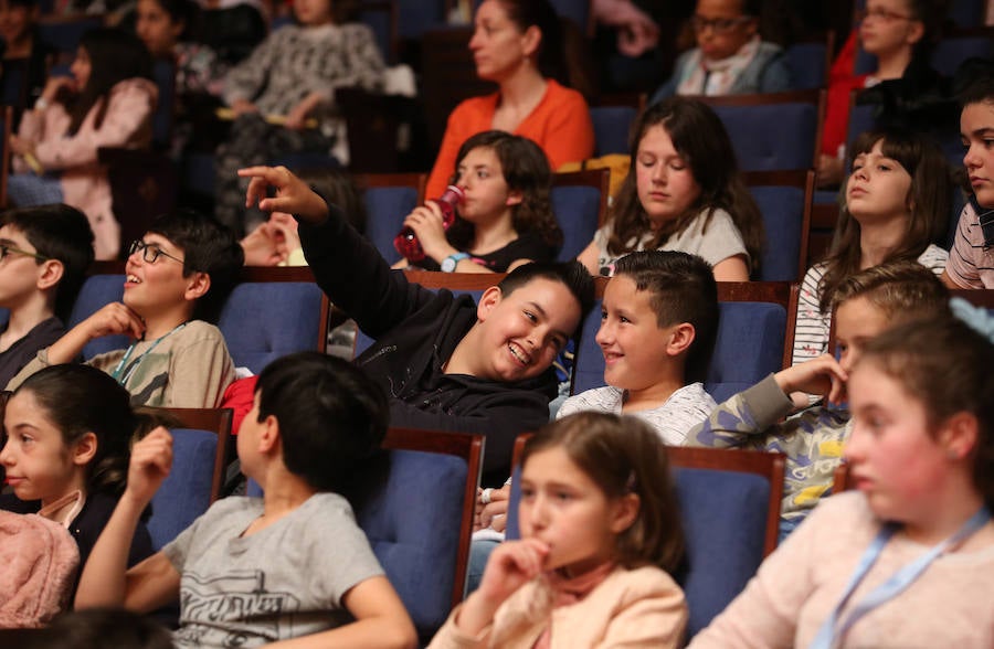 El Auditorio Príncipe Felipe de Oviedo acoge la segunda jornada del programa Link Up dirigido a niños de entre 9 y 13 años. 