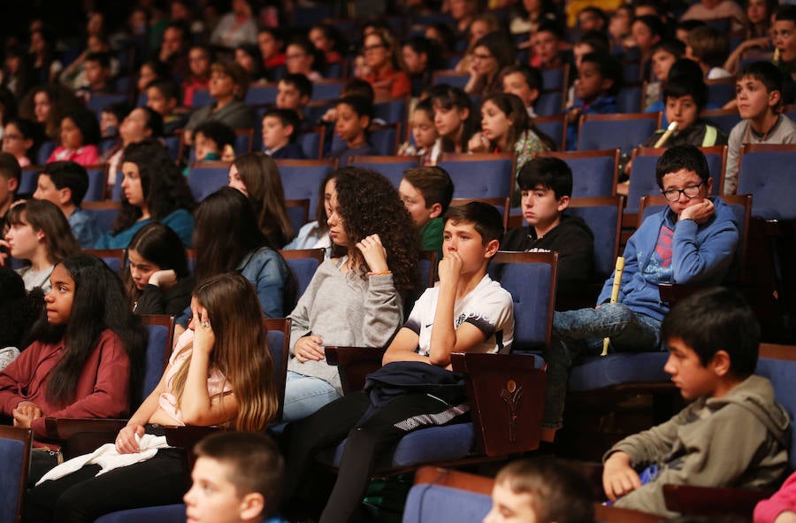 El Auditorio Príncipe Felipe de Oviedo acoge la segunda jornada del programa Link Up dirigido a niños de entre 9 y 13 años. 