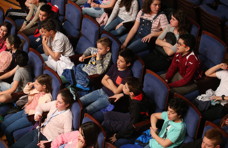 El Auditorio Príncipe Felipe de Oviedo acoge la segunda jornada del programa Link Up dirigido a niños de entre 9 y 13 años. 