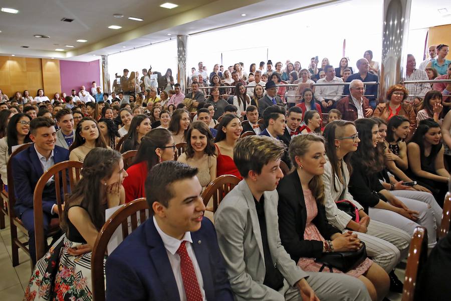 Fotos: Graduación de los alumnos del IES Padre Feijoo