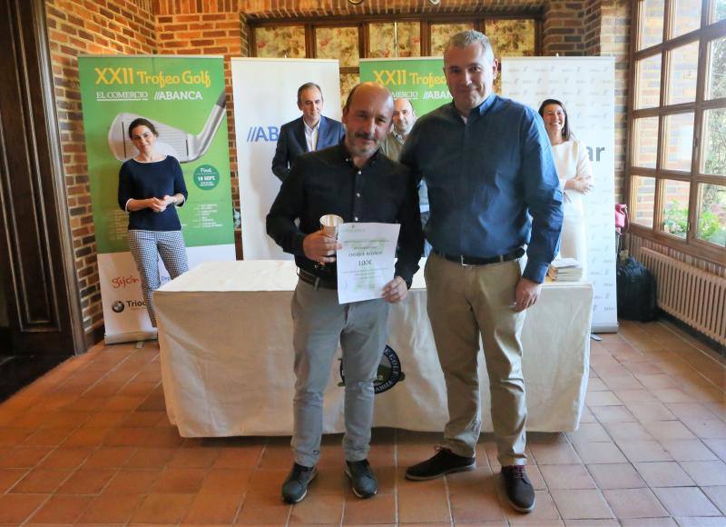 El golfista brilló en el campo de La Barganiza.