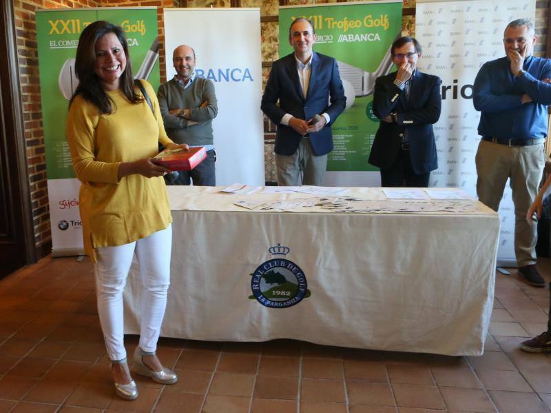 El golfista brilló en el campo de La Barganiza.