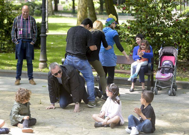 Los puestos tradicionales y los juegos infantiles amenizaron la jornada festiva.