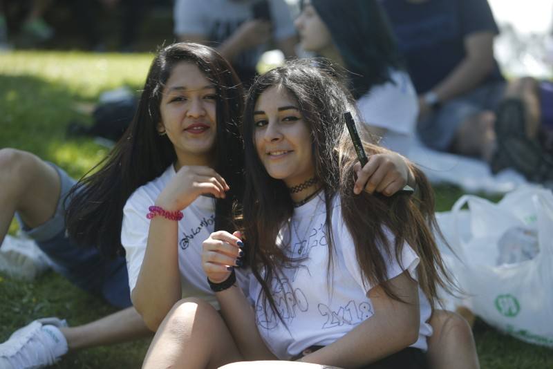 Miles de personas han disfrutado de un Martes de Campo soleado que ha llenado numerosos rincones de Oviedo.