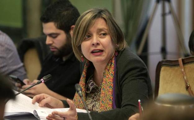 Ana Taboada, en un pleno del Ayuntamiento de Oviedo. 