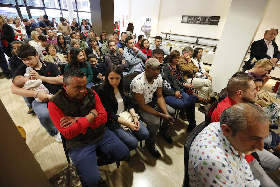 El restaurante ovetense revalidó su título en el concurso organizado por EL COMERCIO y el establecimiento gijonés apostó por ingredientes ecológicos.