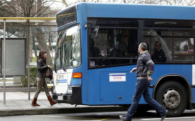 Los menores de doce años viajarán gratis en autobús en Avilés