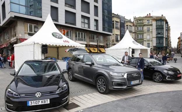 Los coches 'verdes' toman la plaza del Marqués