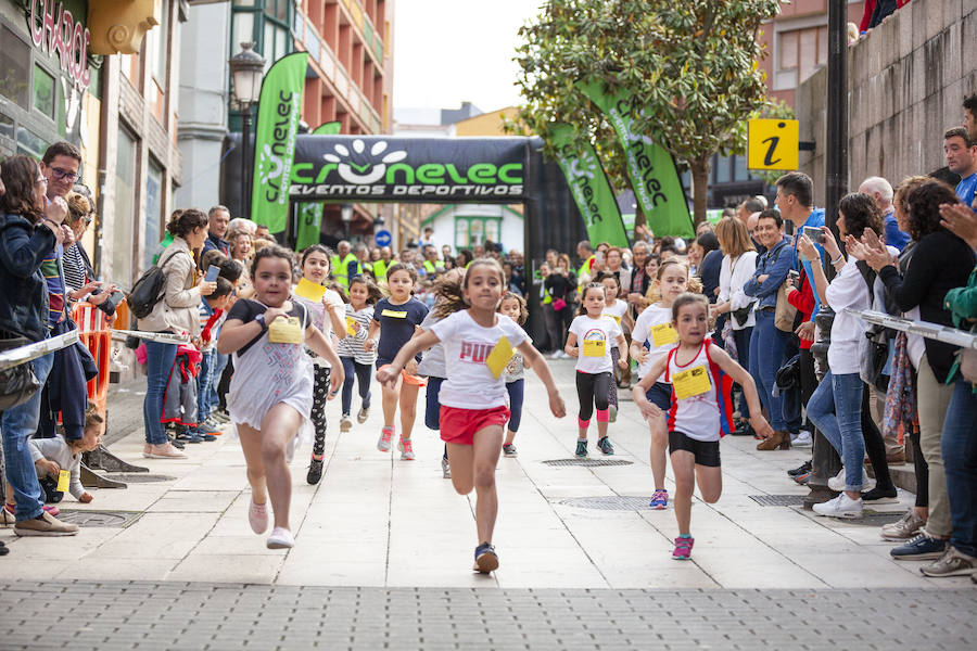 Los pequeños recorrieron la localidad acompañados de personas con discapacidad, que fueron un ejemplo de superación.