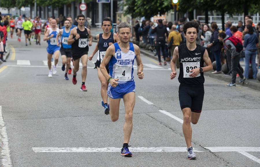 850 personas se sumaron a esta inciativa solidaria organizada por el Centro Comunitario de Sangre y Tejidos de Asturias, con el patrocinio de la Fundación EdP y la colaboración del Ayuntamiento de Gijón, la Dirección General de Deportes y EL COMERCIO