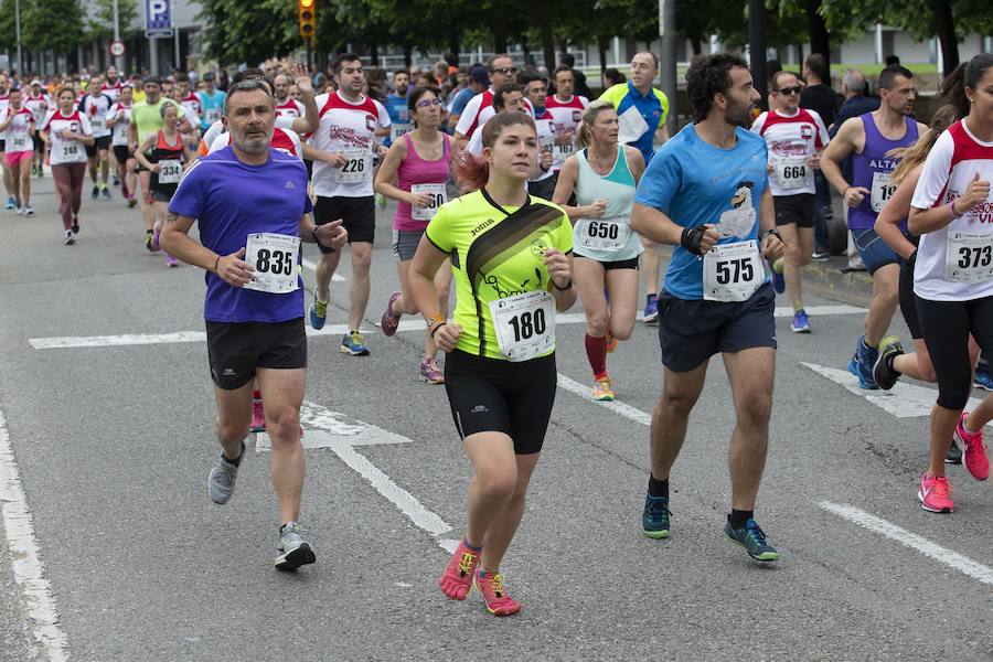 850 personas se sumaron a esta inciativa solidaria organizada por el Centro Comunitario de Sangre y Tejidos de Asturias, con el patrocinio de la Fundación EdP y la colaboración del Ayuntamiento de Gijón, la Dirección General de Deportes y EL COMERCIO