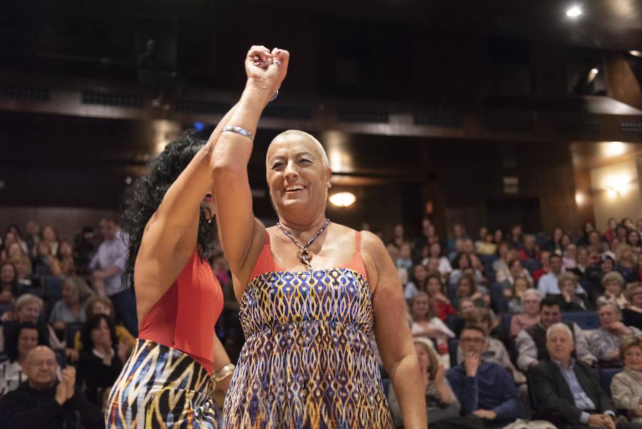 Lucieron en ropa de baño ante un público que llenó en Auditorio y que aplaudió el desparpajo de las improvisadas modelos
