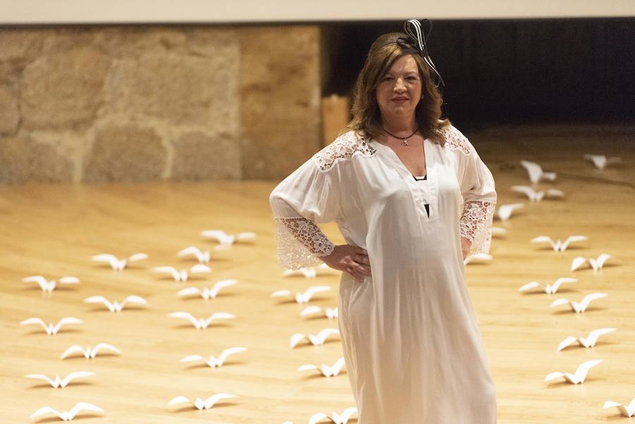 Lucieron en ropa de baño ante un público que llenó en Auditorio y que aplaudió el desparpajo de las improvisadas modelos