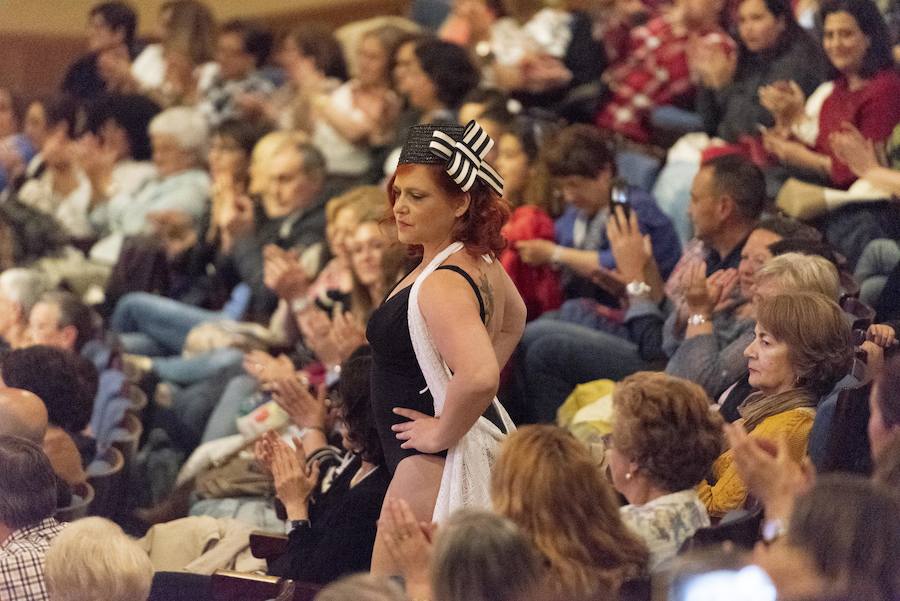 Lucieron en ropa de baño ante un público que llenó en Auditorio y que aplaudió el desparpajo de las improvisadas modelos
