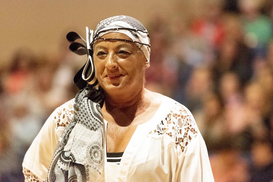 Lucieron en ropa de baño ante un público que llenó en Auditorio y que aplaudió el desparpajo de las improvisadas modelos