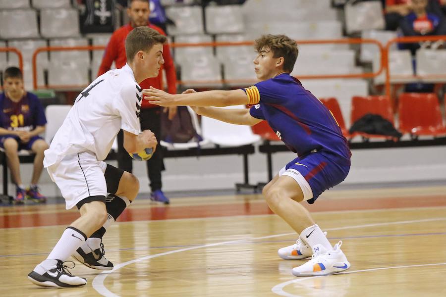 La competición arrancó en el Palacio de Deportes con la derrota de los «sietes» asturianos