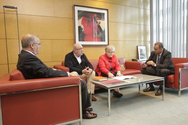 José María Pertierra, Jaime Corrales, Carmen Arango y Fernando Lastra, ayer en Oviedo. 