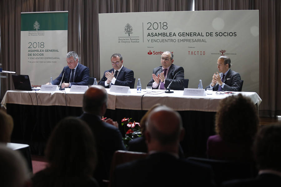 El acto, al que acudió el presidente de la Federación Asturiana de Empresarios (FADE) Belarmino Feito, se celebró en Las Caldas. 