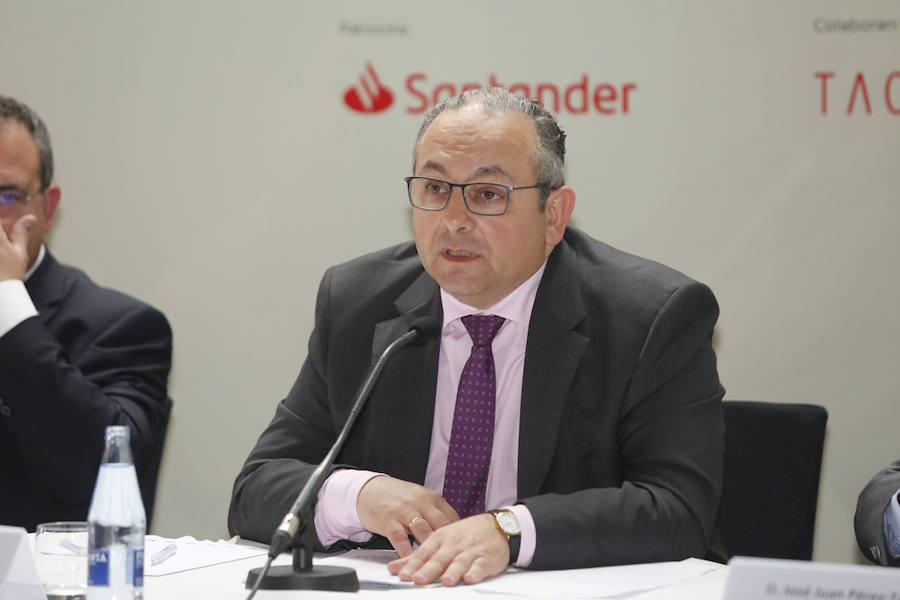 El acto, al que acudió el presidente de la Federación Asturiana de Empresarios (FADE) Belarmino Feito, se celebró en Las Caldas. 