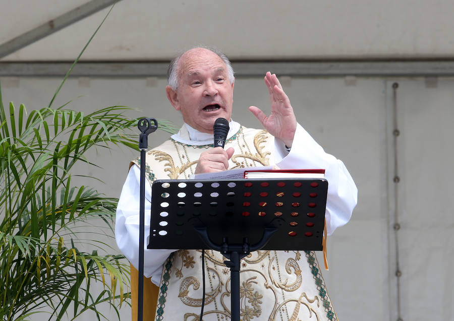 El arzobispo emérito, Gabino Díaz Merchán, presidió la Eucaristía 
