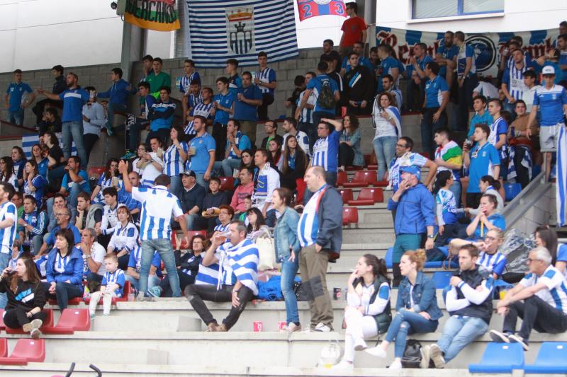 El equipo de Hernán Pérez golea al conjunto riojano y hoy estará en el sorteo para la eliminatoria final de ascenso a Segunda B