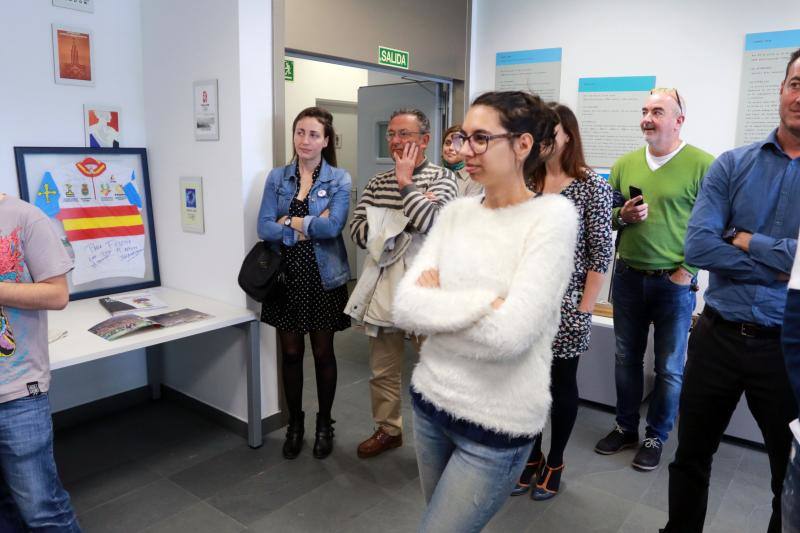 Fotos: Pablo Careño dona al Museo del Deporte de Mieres la raqueta y la camiseta con las que ganó en Winston Salem