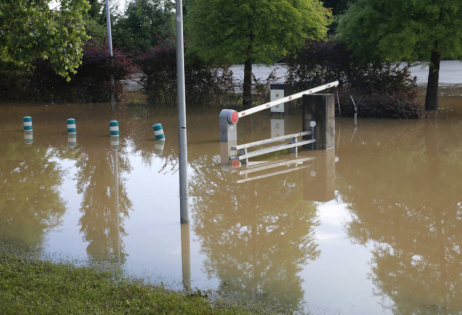 Han resultado afectados laboratorios, la cafetería y numerosas zonas comunes del centro de la Universidad de Oviedo