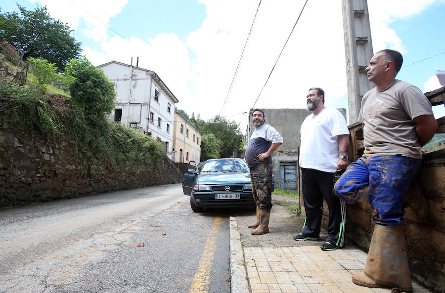 Fotos: Trubia hace balance de daños tras el argayo