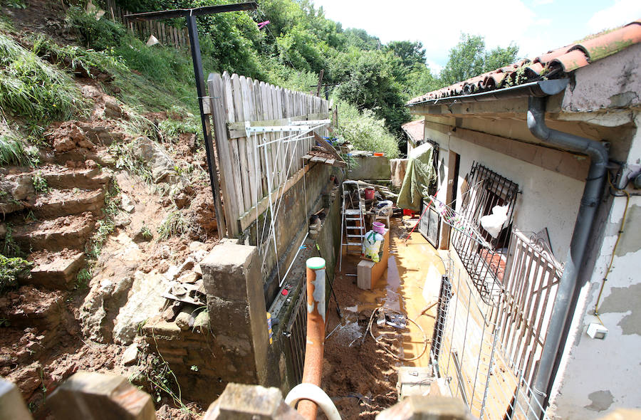 Fotos: Trubia hace balance de daños tras el argayo