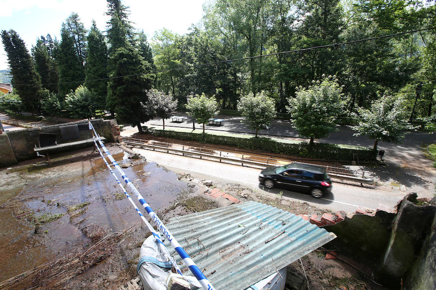 Fotos: Trubia hace balance de daños tras el argayo