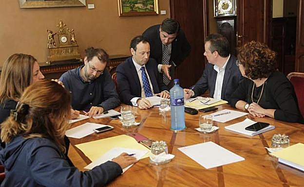 Junta de portavoces celebrada este lunes en la Junta General.